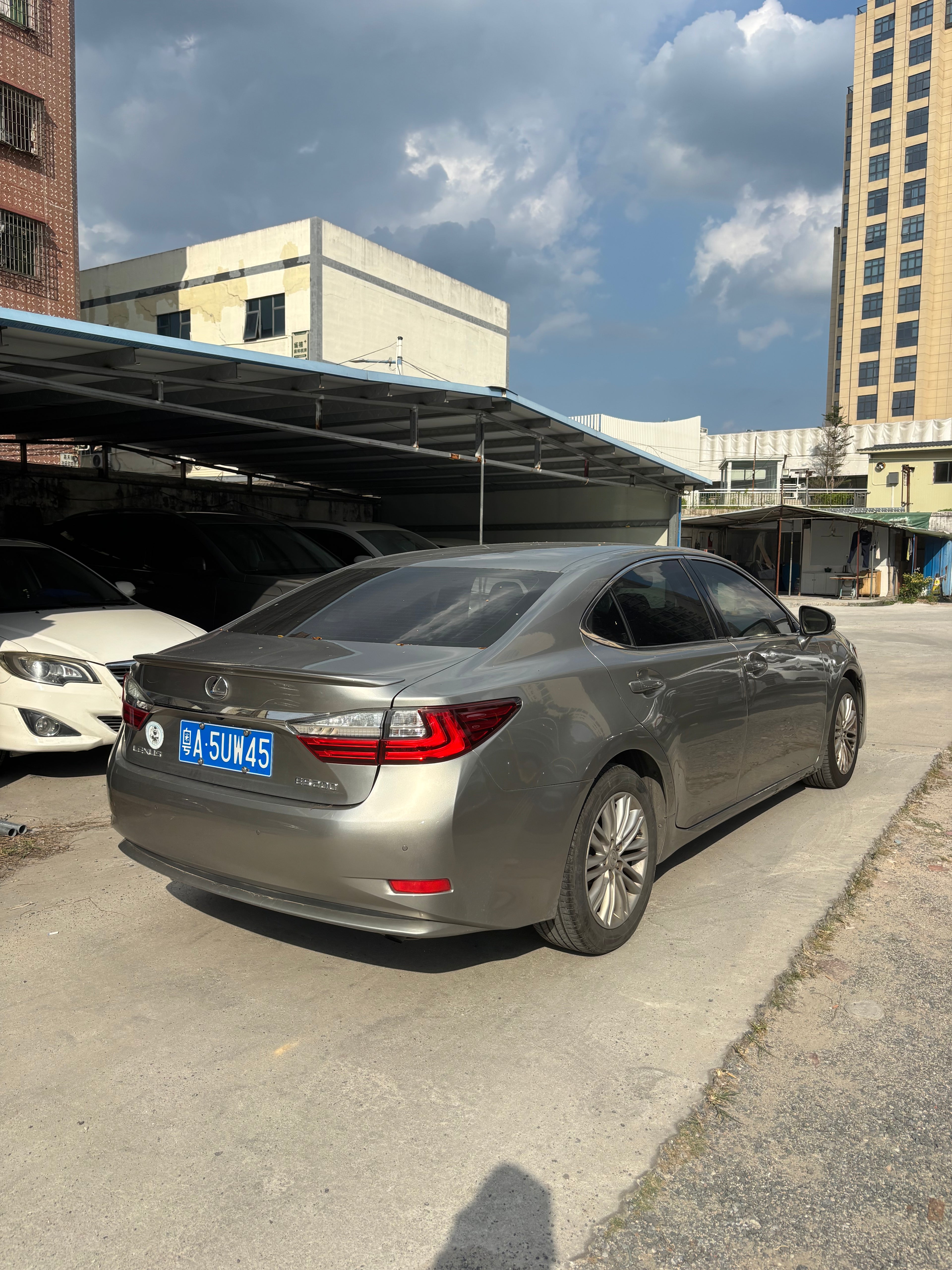 Lexus ES200 Sedan