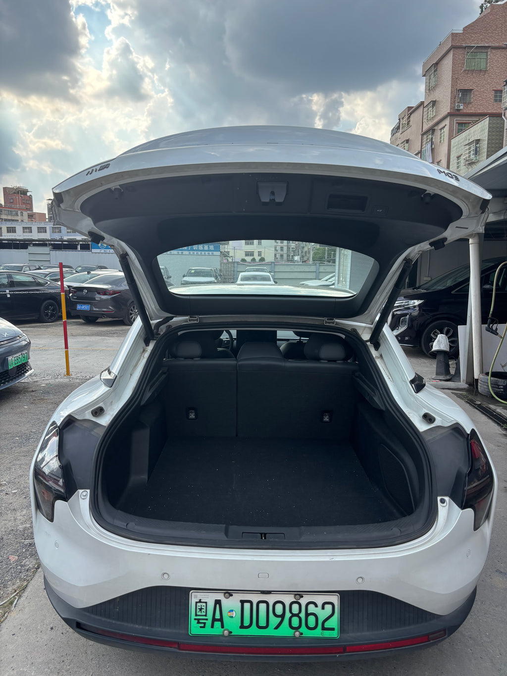2025 Xpeng NONA Mo3 Sedan