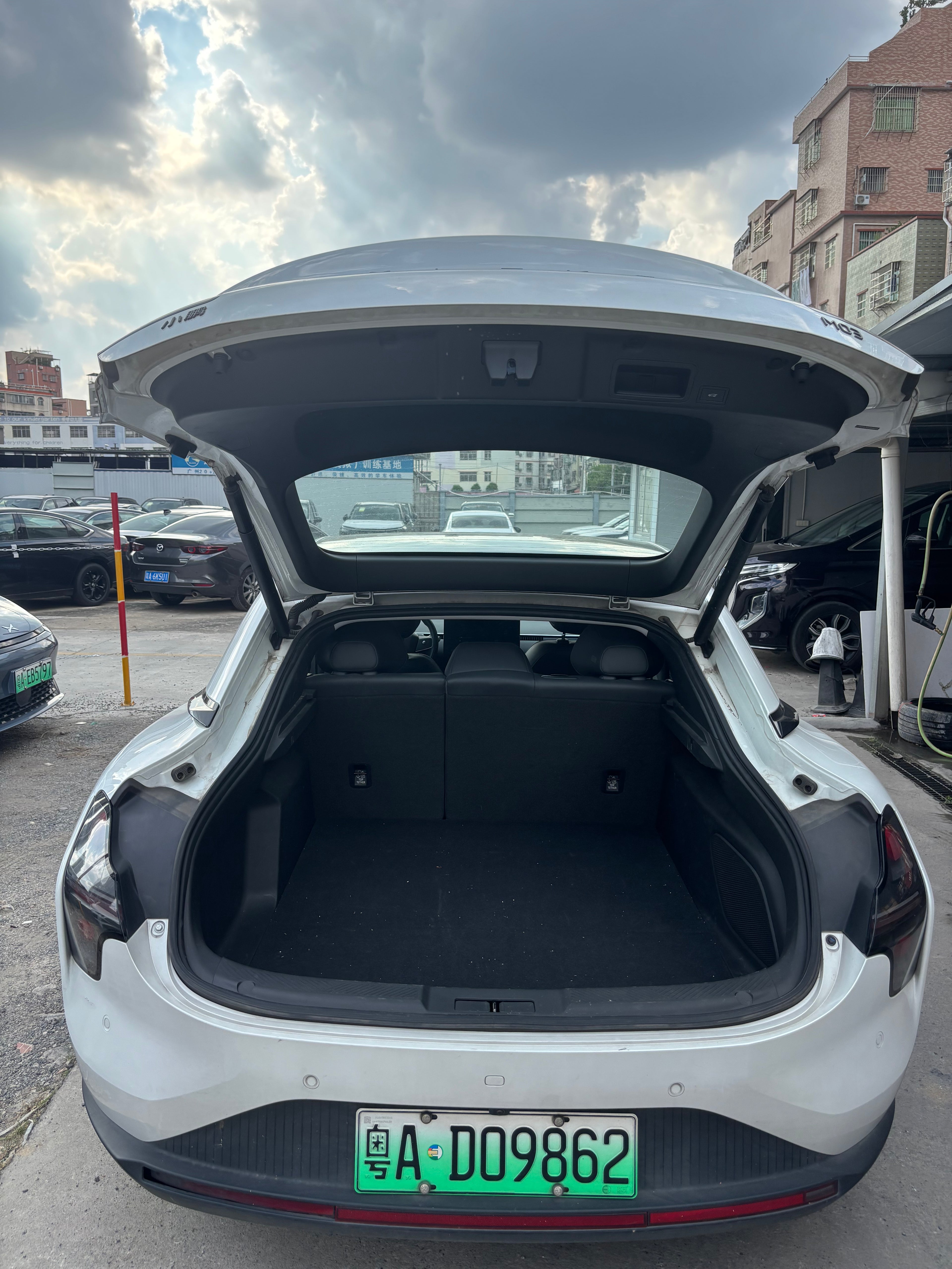 2025 Xpeng NONA Mo3 Sedan